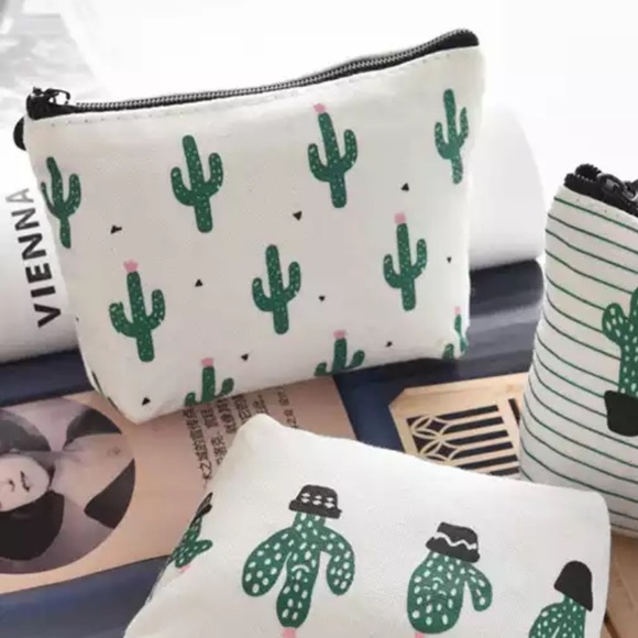 Canvas Coin Zipper Purse with Cactus Print - Picture 3 of 3